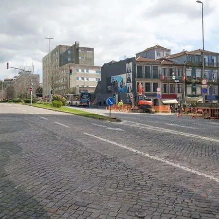 Guestready - Back To Little World * Oporto