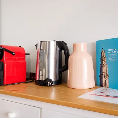 Guestready - Back To Little World * 포르투